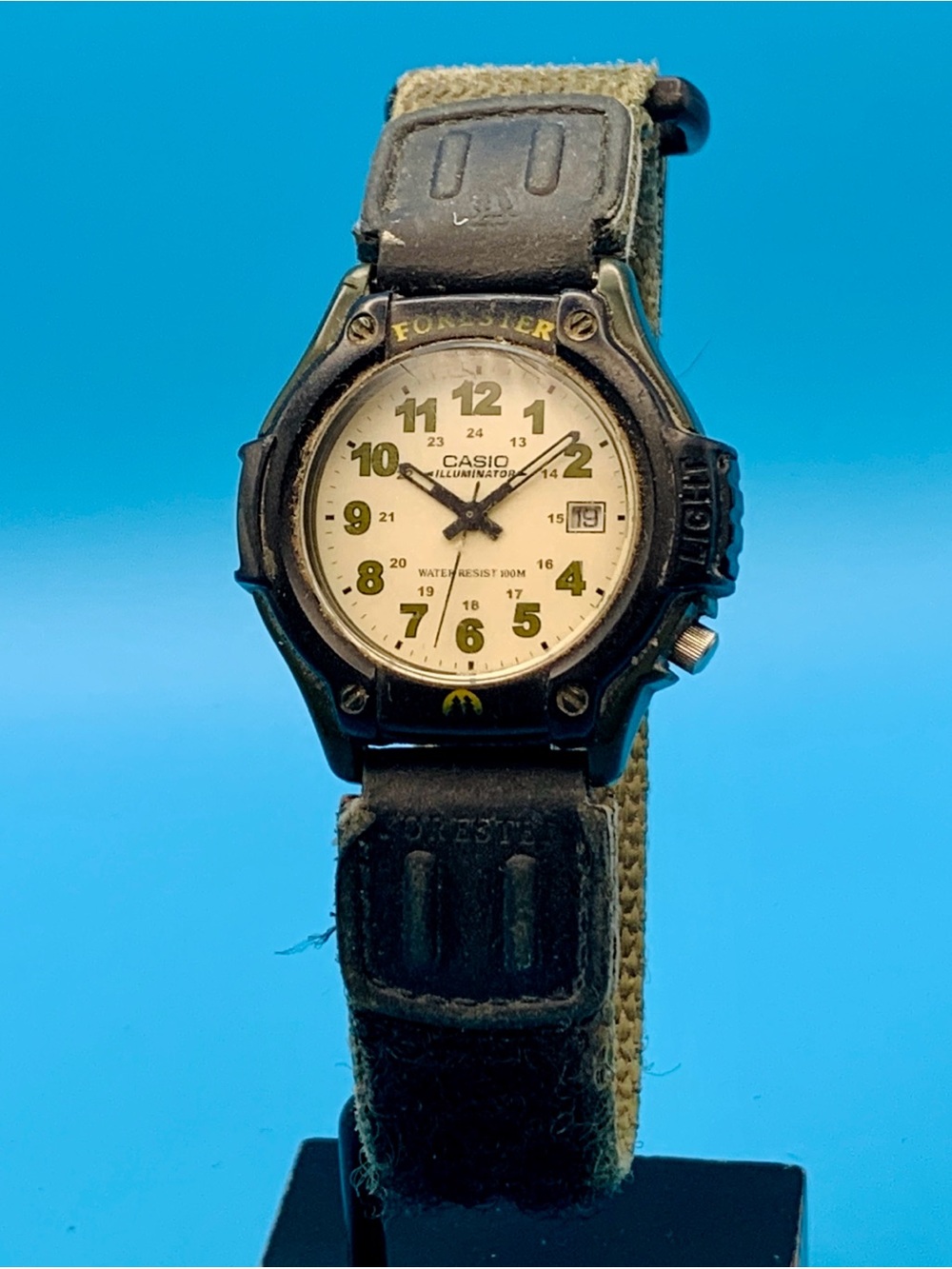 CASIO FORESTER FT-500 Men’s Field Quartz Wristwatch Backlight Works New Battery